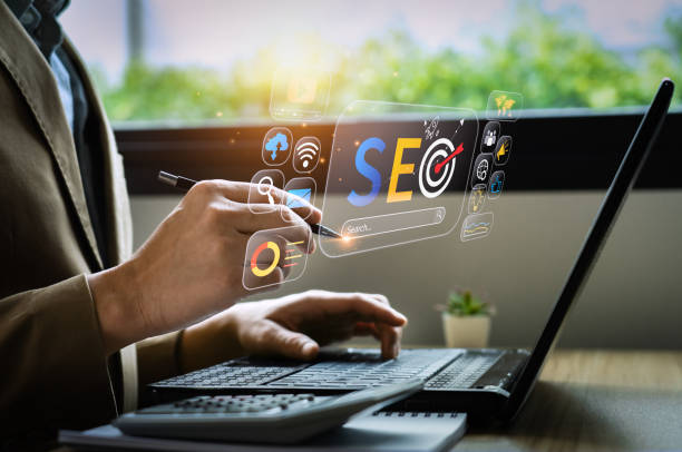 Laptop mit SEO