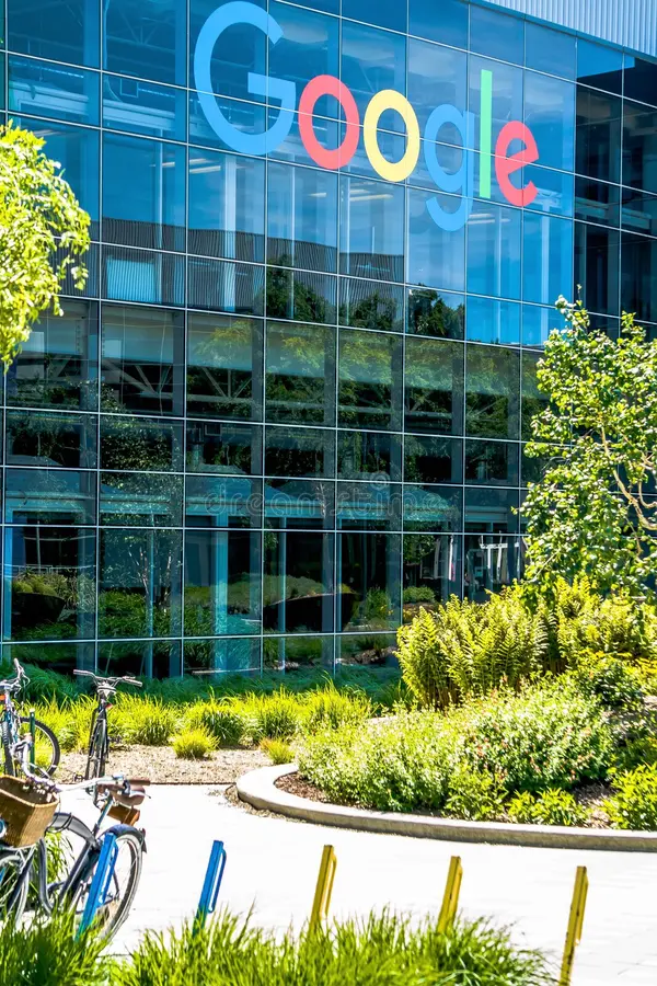 Google Center, Gebäude von Vorne